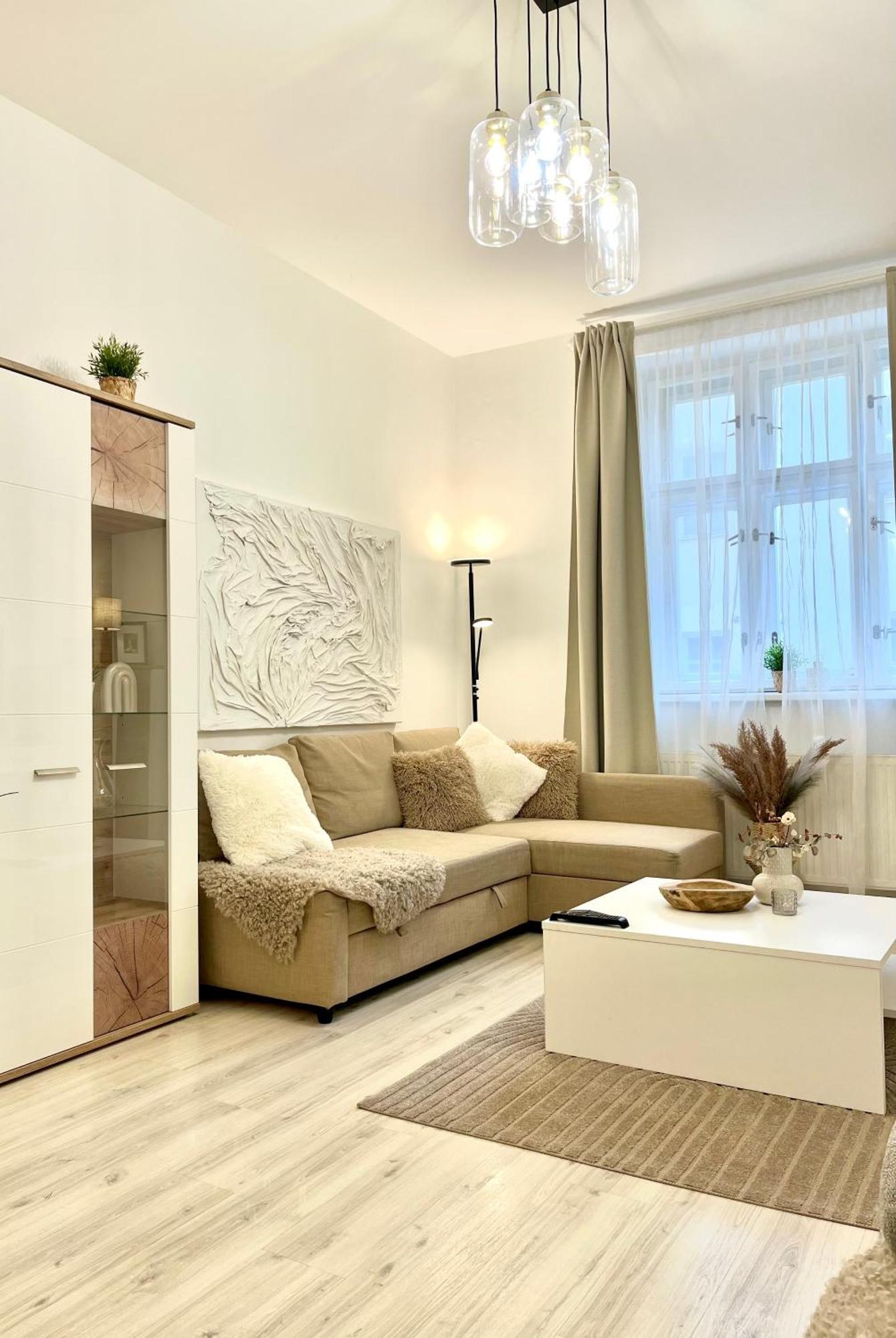 James Bond Apartment Top Location Air Conditioned Братислава Экстерьер фото