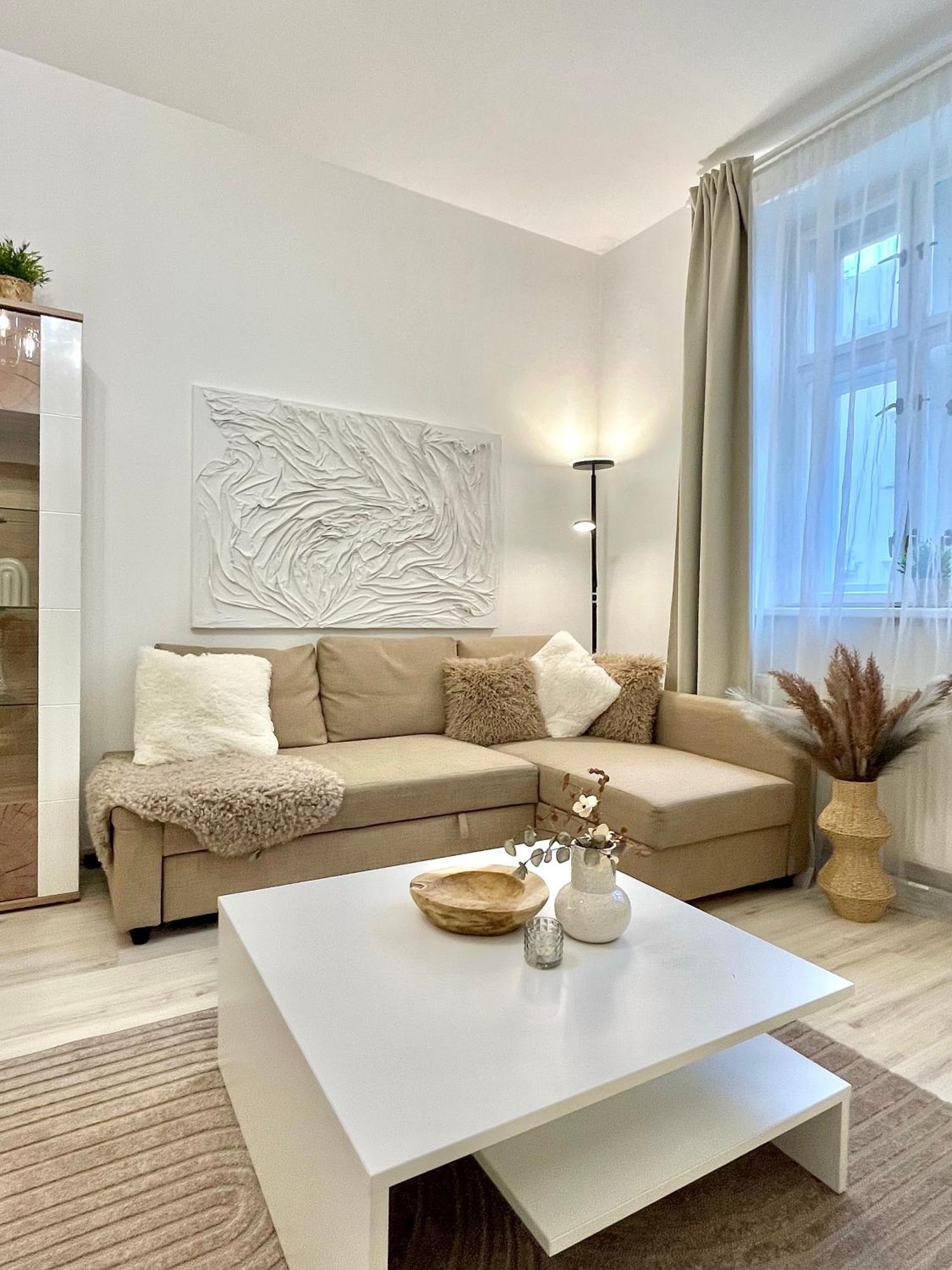 James Bond Apartment Top Location Air Conditioned Братислава Экстерьер фото